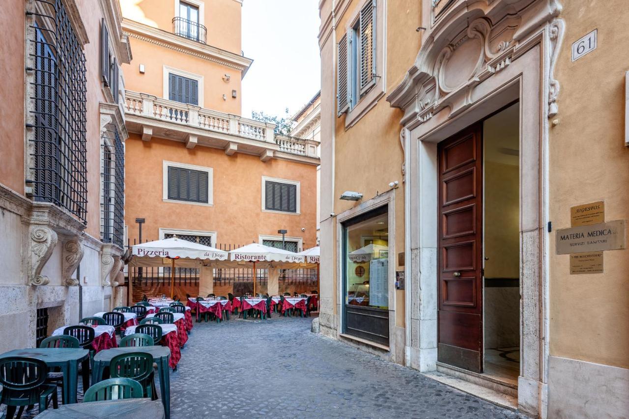 Trevi Fountain Stylish Penthouse Irex Apartment, Rome